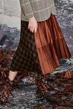 Load image into Gallery viewer, PRE LOVED CURATE SKIRT / M