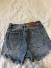 Load image into Gallery viewer, PRE LOVED ONE TEASPOON SHORTS