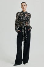 Load image into Gallery viewer, SECOND FEMALE DROP SHIRT BLACK
