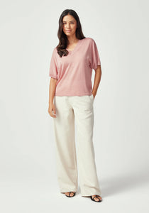 UNTOUCHED WORLD CAMILLE V TEE ROSEWOOD
