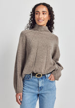Load image into Gallery viewer, UNTOUCHED WORLD LANA SWEATER TOTARA
