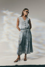 Load image into Gallery viewer, UNTOUCHED WORLD PAISLEY SKIRT DAPPLED BLOOM
