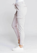 Load image into Gallery viewer, ZHRILL DAISEY PANT LAVENDER N6315
