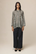 Load image into Gallery viewer, MARLE LIBERTY SHIRT ECHO PRINT
