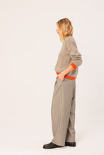 Load image into Gallery viewer, INDI &amp; COLD BEGONIA JUMPER BEIGE
