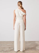 Load image into Gallery viewer, ESMAEE VIEW BLOUSE CREAM
