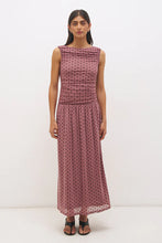 Load image into Gallery viewer, MØN RENN SONATA SPOT GATHERED DRESS ROSWEOOD/BLACK
