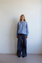 Load image into Gallery viewer, COMMONPLACE PRINCE PULLOVER NAVY CHECK
