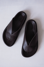 Load image into Gallery viewer, COMMONPLACE JEAN JANDAL BROWN
