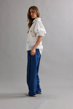 Load image into Gallery viewer, CAITLIN CRISP SOHO BLOUSE BLUEBELL VOILE
