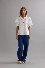 Load image into Gallery viewer, CAITLIN CRISP SOHO BLOUSE BLUEBELL VOILE
