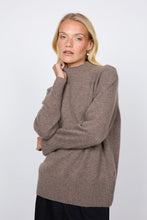 Load image into Gallery viewer, MARLOW CASHMERE FUNNEL NECK HAZELNUT
