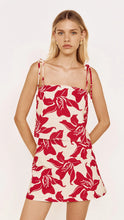 Load image into Gallery viewer, MINK PINK AINSLEY TIE TOP FLORAL

