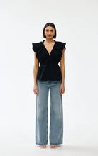 Load image into Gallery viewer, KINNEY BOBBIE TOP BLACK
