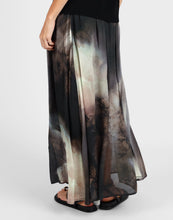 Load image into Gallery viewer, STORM SANDSTROM PRINT MAXI SKIRT
