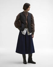 Load image into Gallery viewer, BARBOUR HESLERTON GILET NAVY/BLACK TARTAN
