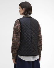 Load image into Gallery viewer, BARBOUR HESLERTON GILET NAVY/BLACK TARTAN
