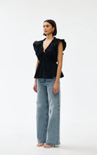Load image into Gallery viewer, KINNEY BOBBIE TOP BLACK
