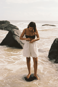 COMMONPLACE ALBA SHORT WHITE
