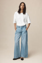 Load image into Gallery viewer, MARLE PANEL JEAN CLASSIC WASH
