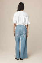Load image into Gallery viewer, MARLE PANEL JEAN CLASSIC WASH
