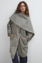 Load image into Gallery viewer, COMMONPLACE LADY GINGHAM TRENCH BLACK/WHITE
