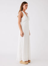 Load image into Gallery viewer, ESMAEE ISLAND DRESS WHITE
