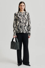 Load image into Gallery viewer, SECOND FEMALE BLUME SHIRT BLACK FLORAL PRINT

