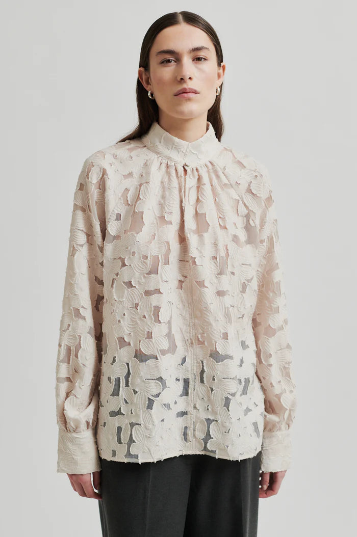 SECOND FEMALE STARY BLOUSE PUMICE STONE