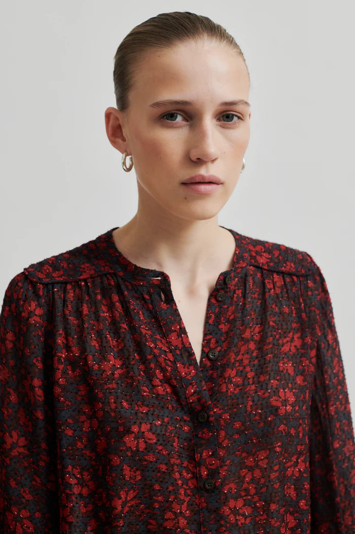SECOND FEMALE SCRATCH SHIRT EMBOLDENED PRINT
