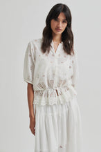 Load image into Gallery viewer, SECOND FEMALE ELENORE SHIRT WHITE ALYSSUM
