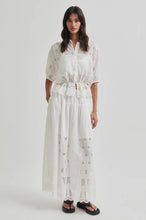 Load image into Gallery viewer, SECOND FEMALE ELENORE SHIRT WHITE ALYSSUM
