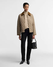 Load image into Gallery viewer, BARBOUR ICONS CROPPED LIDDESDALE QUILTED JACKET
