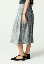 Load image into Gallery viewer, UNTOUCHED WORLD PAISLEY SKIRT DAPPLED BLOOM
