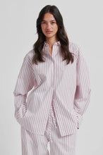 Load image into Gallery viewer, SECOND FEMALE VARI SHIRT PALE LILAC
