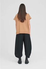 Load image into Gallery viewer, TAYLOR R TEE TOFFEE
