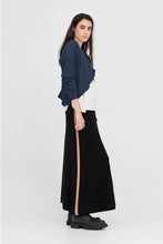 Load image into Gallery viewer, TAYLOR SUBMERGE SWEATER SMOKE
