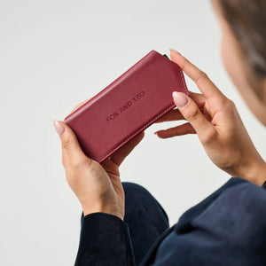 FOX & LEO GLASSES CASE BURGUNDY