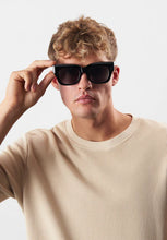 Load image into Gallery viewer, ECO SHADES ELIA BLACK
