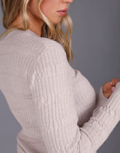 Load image into Gallery viewer, STORM JACQUARD SWEATER CHALK SLIM FLIT
