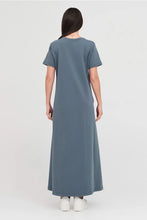 Load image into Gallery viewer, TAYLOR SECTOR DRESS INDIGO/IVORY
