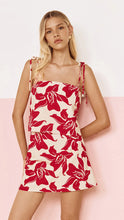 Load image into Gallery viewer, MINK PINK AINSLEY TIE TOP FLORAL
