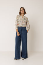 Load image into Gallery viewer, INDI &amp; COLD NOA TOP BEIGE
