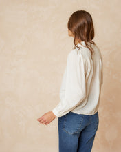 Load image into Gallery viewer, INDI &amp; COLD ALBA SHIRT BLANCO
