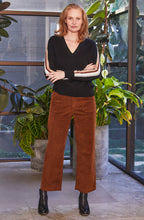 Load image into Gallery viewer, NEW LONDON AVERLEY KNIT BLACK
