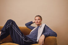 Load image into Gallery viewer, MARLOW ALTO MERINO V NECK SPACE
