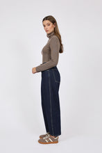 Load image into Gallery viewer, MARLOW THE CURVE BARREL JEAN MIDNIGHT WASH
