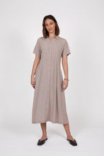 Load image into Gallery viewer, MARLOW AXIS SHIRT DRESS PRISM PRINT
