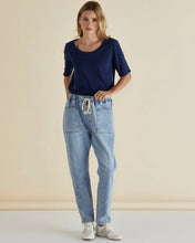 Load image into Gallery viewer, BETTY BASICS HAVEN STRAIGHT LEG JEAN
