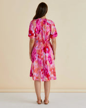 Load image into Gallery viewer, BETTY BASICS EMERY DRESS FLORAL ABSTRACT
